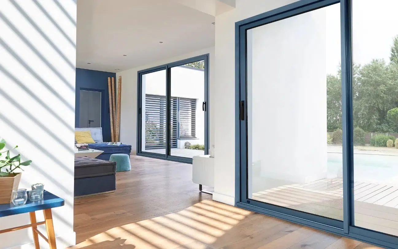 Baies coulissantes PVC, bois et mixtes
