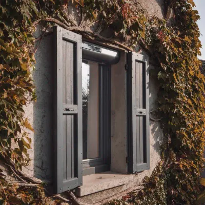 Volets battants PVC, aluminium et bois